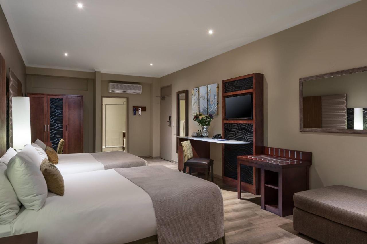 Protea Hotel By Marriott アピントン エクステリア 写真